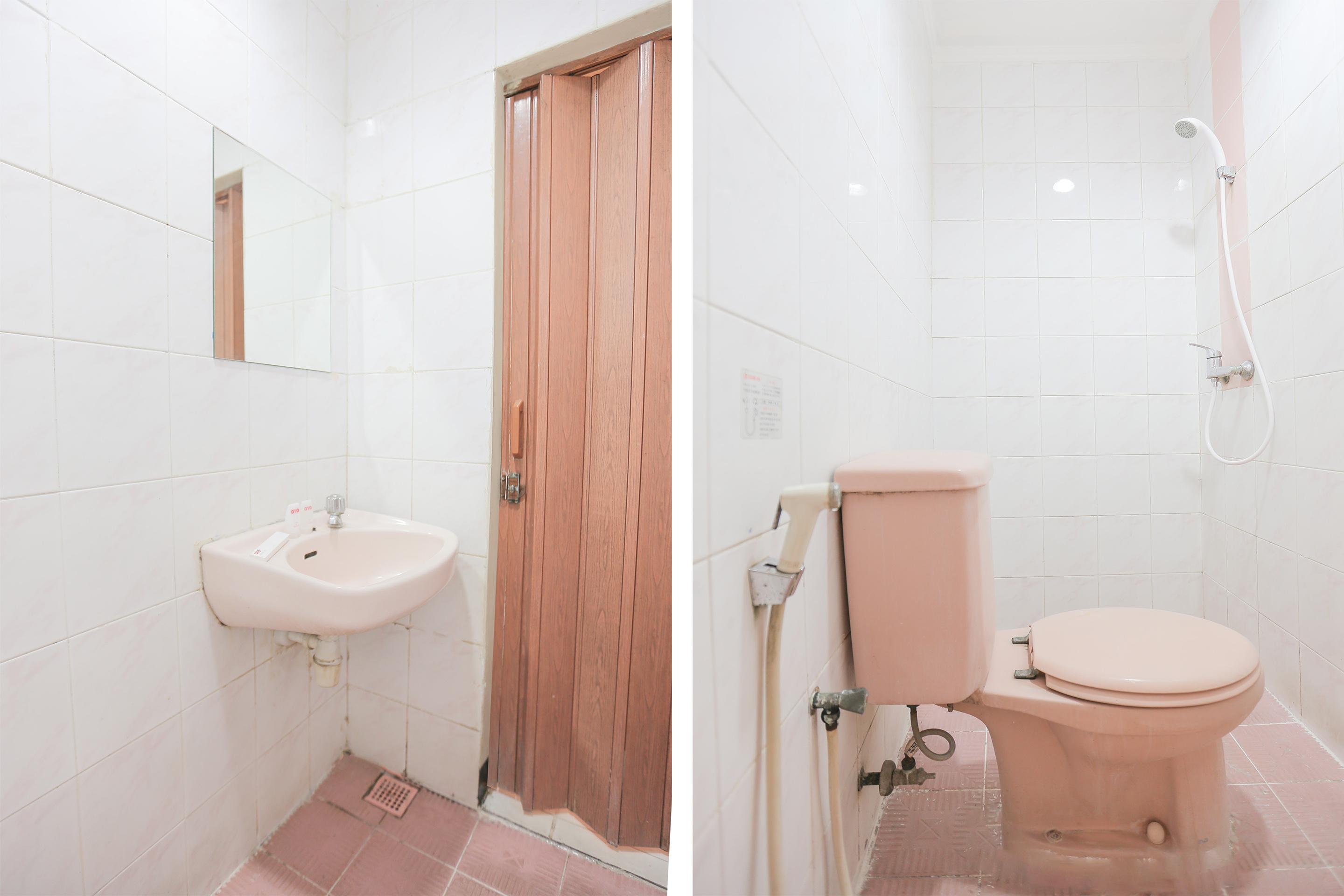 Oyo 117 Blueberry Homestay Jakarta Exterior foto