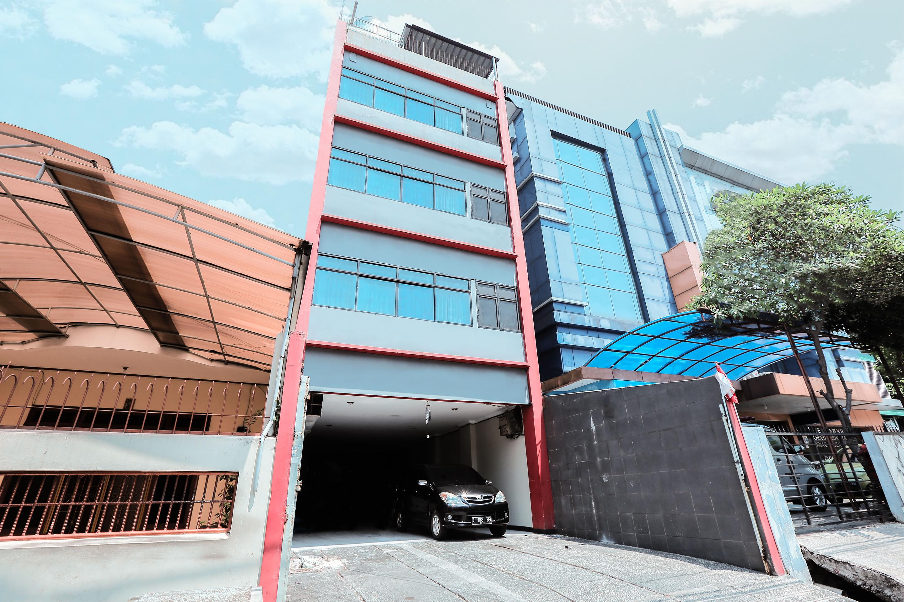 Oyo 117 Blueberry Homestay Jakarta Exterior foto