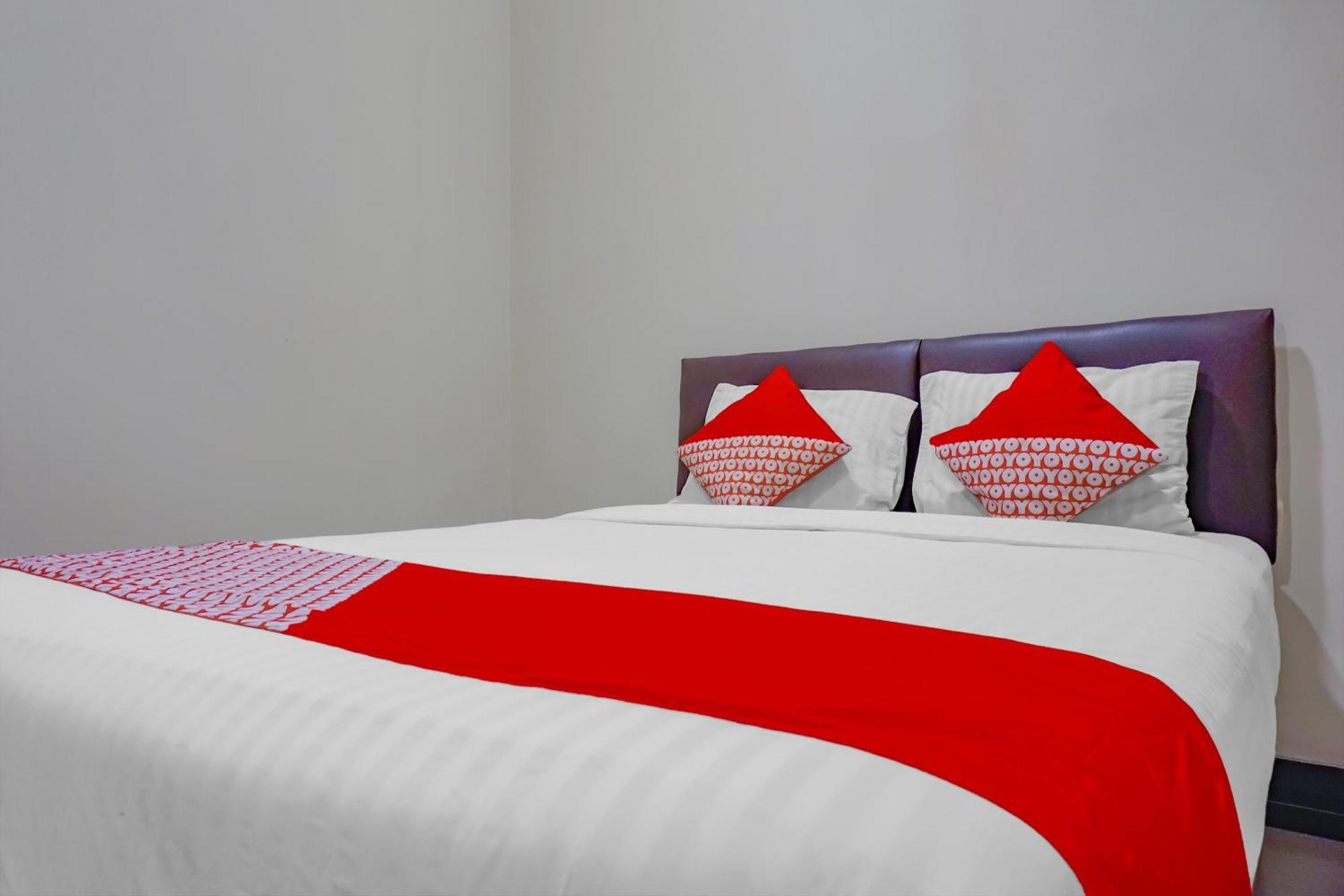 Oyo 117 Blueberry Homestay Jakarta Exterior foto