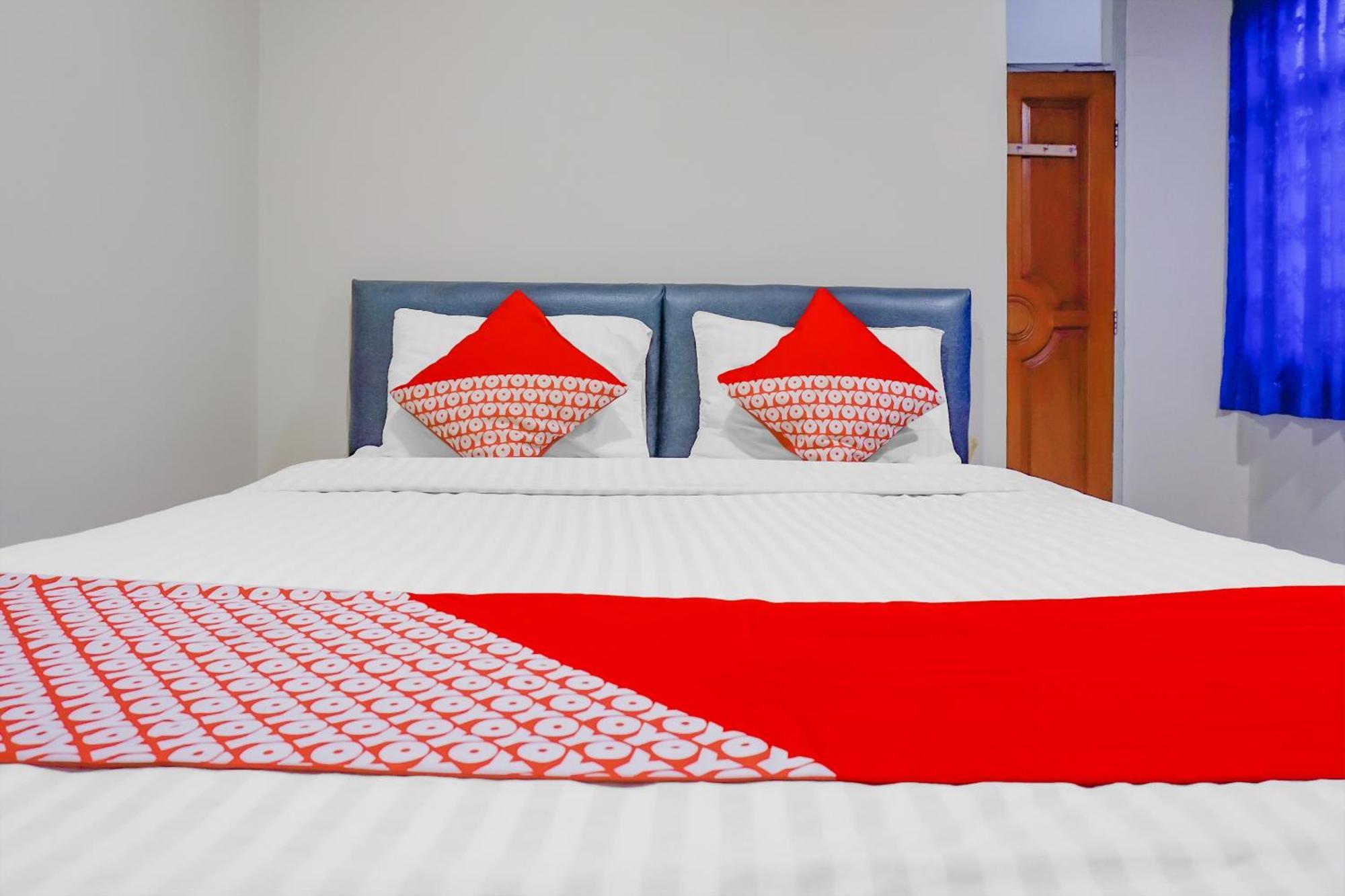 Oyo 117 Blueberry Homestay Jakarta Exterior foto