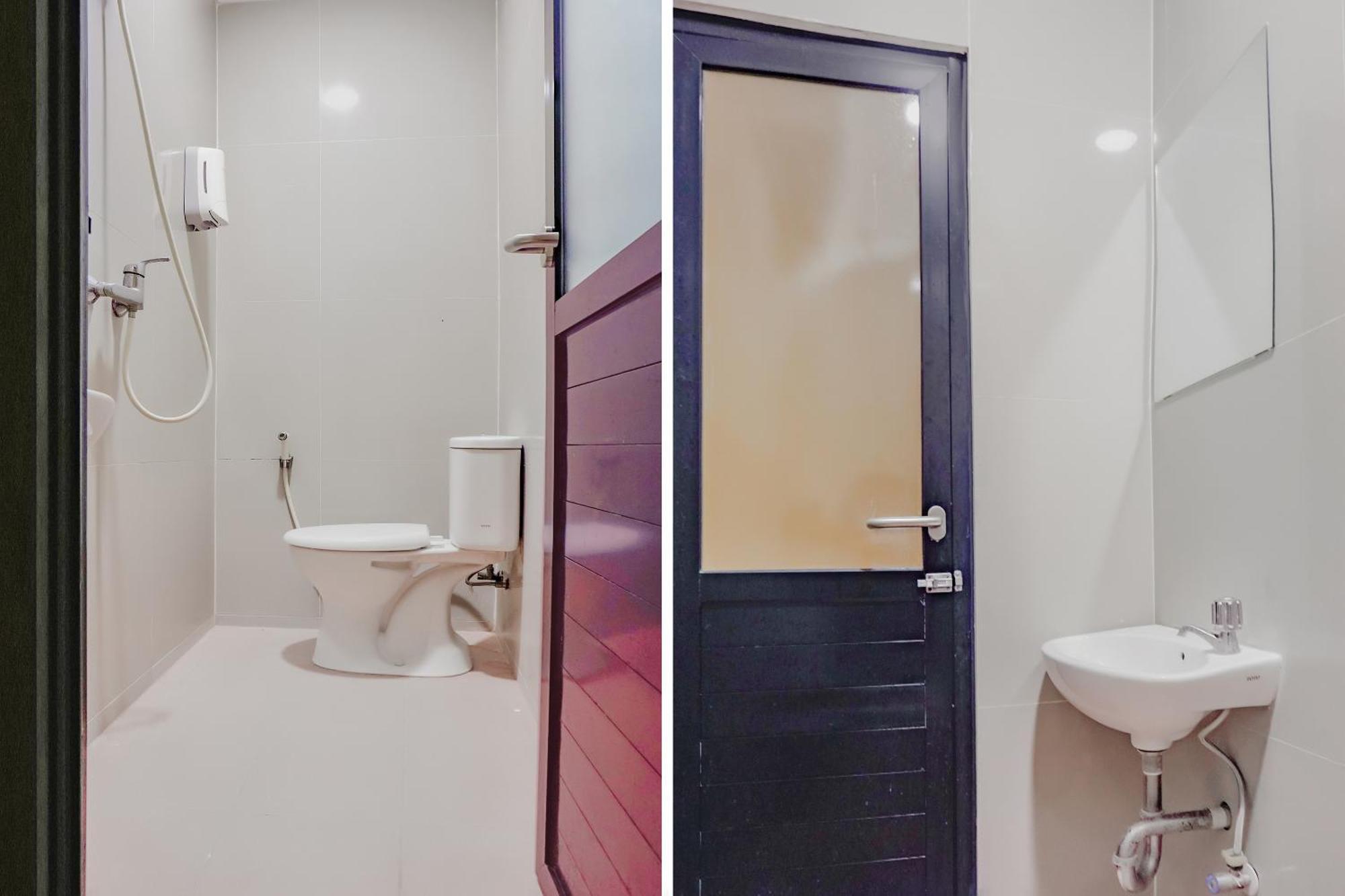 Oyo 117 Blueberry Homestay Jakarta Exterior foto