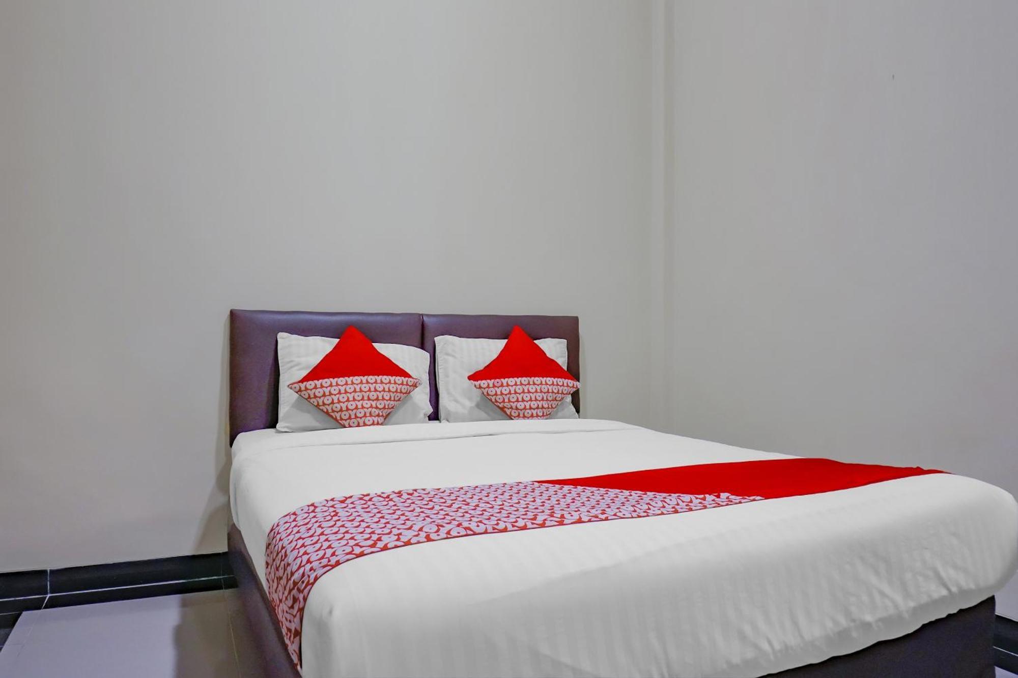 Oyo 117 Blueberry Homestay Jakarta Exterior foto