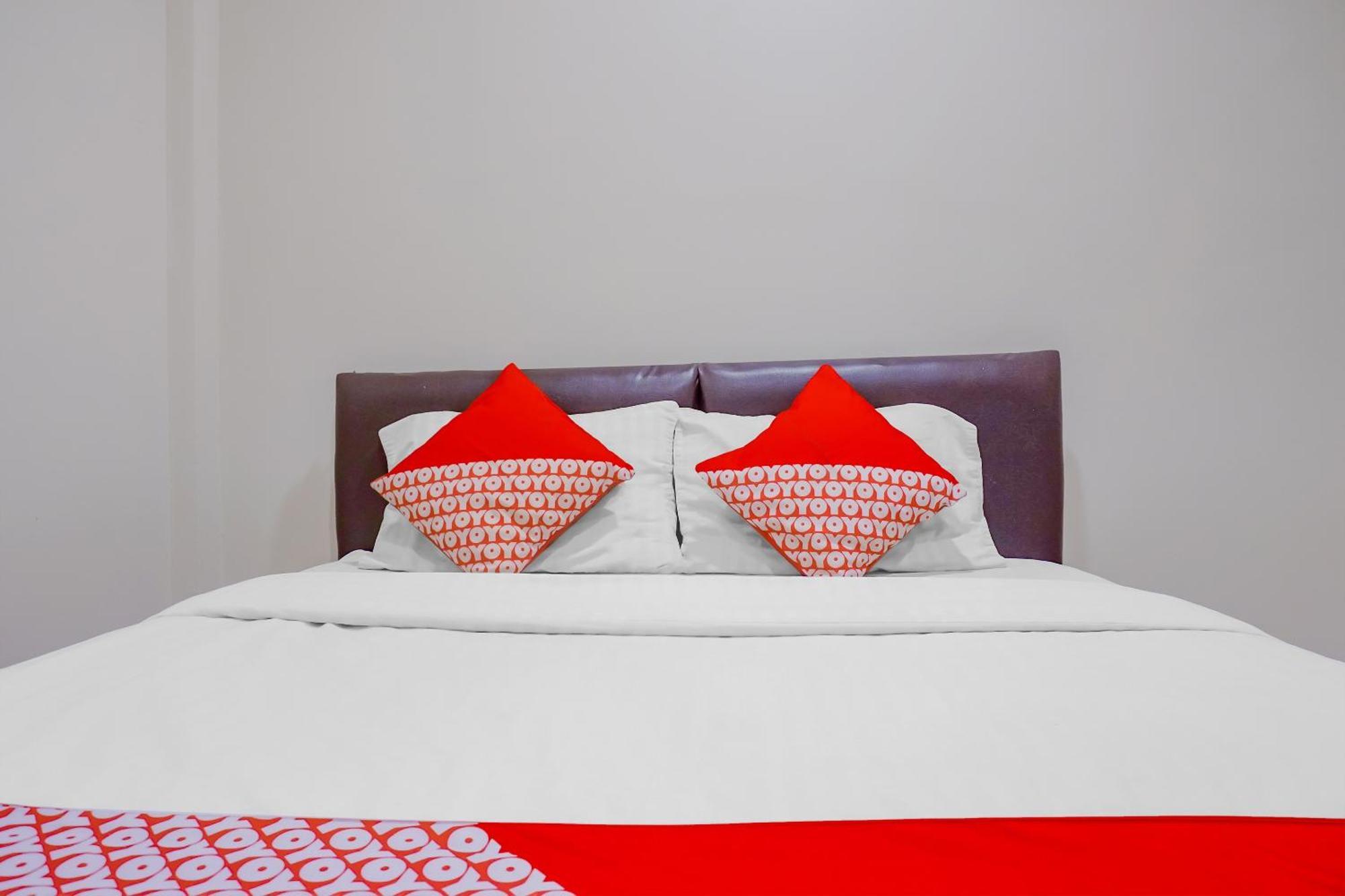 Oyo 117 Blueberry Homestay Jakarta Exterior foto