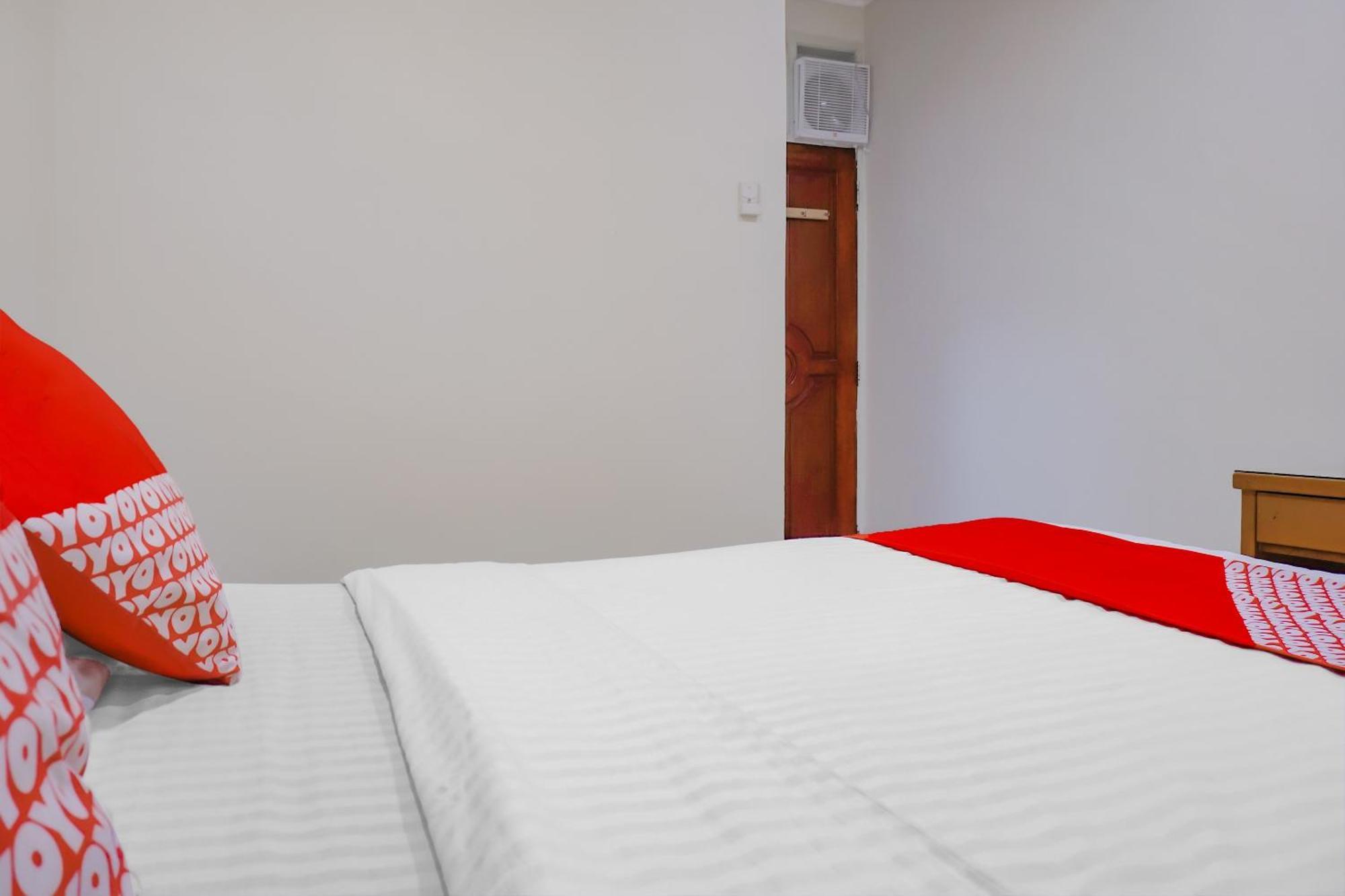 Oyo 117 Blueberry Homestay Jakarta Exterior foto